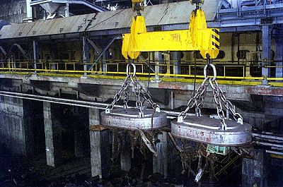 MW61系列吊运废钢用起重电磁铁